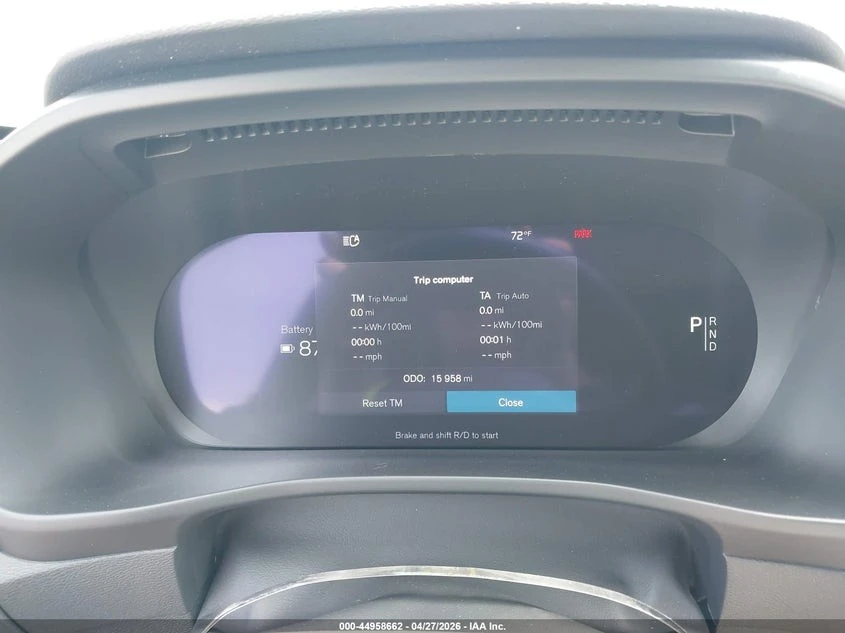 Volvo C40 * TWIN PLUS* 360* ПАНО* KEYLESS* Camera* ПОДГРЕВ* , снимка 7 - Автомобили и джипове - 55434488