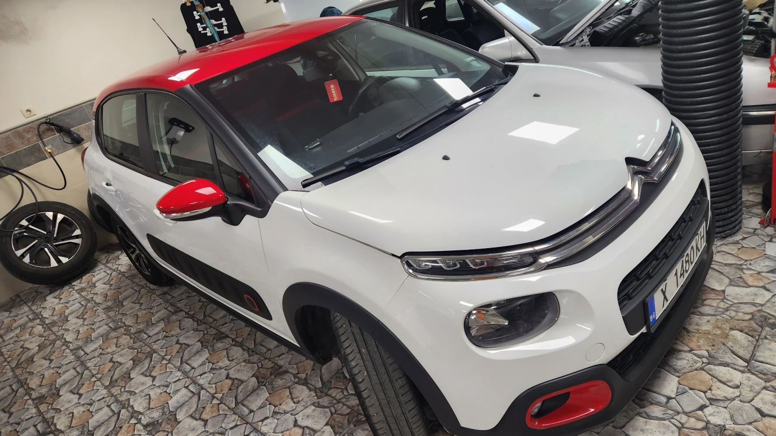 Citroen C3 1.2i, снимка 4 - Автомобили и джипове - 55683910