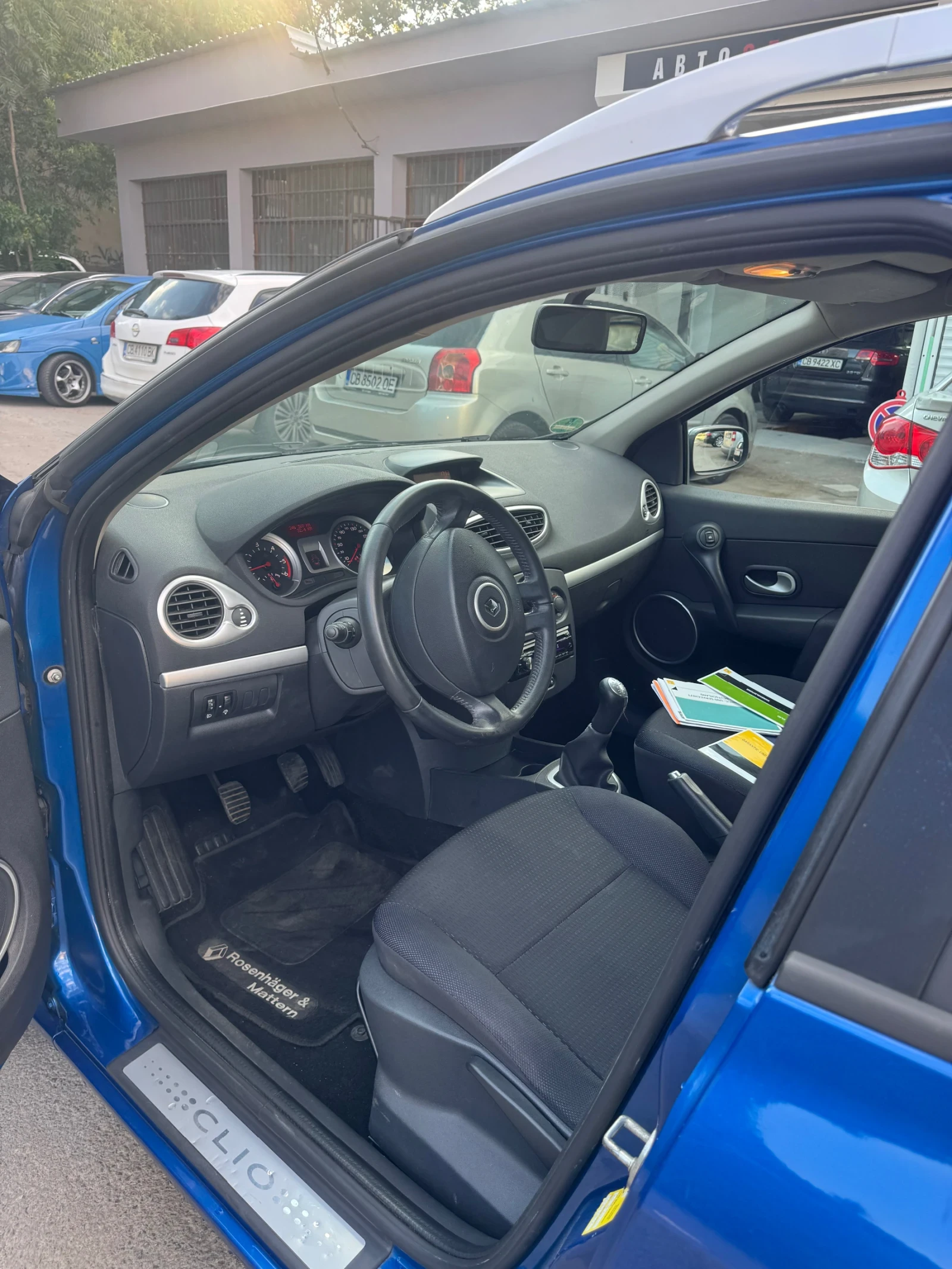 Renault Clio Grand Tour 1.5 dci, снимка 9 - Автомобили и джипове - 56073860