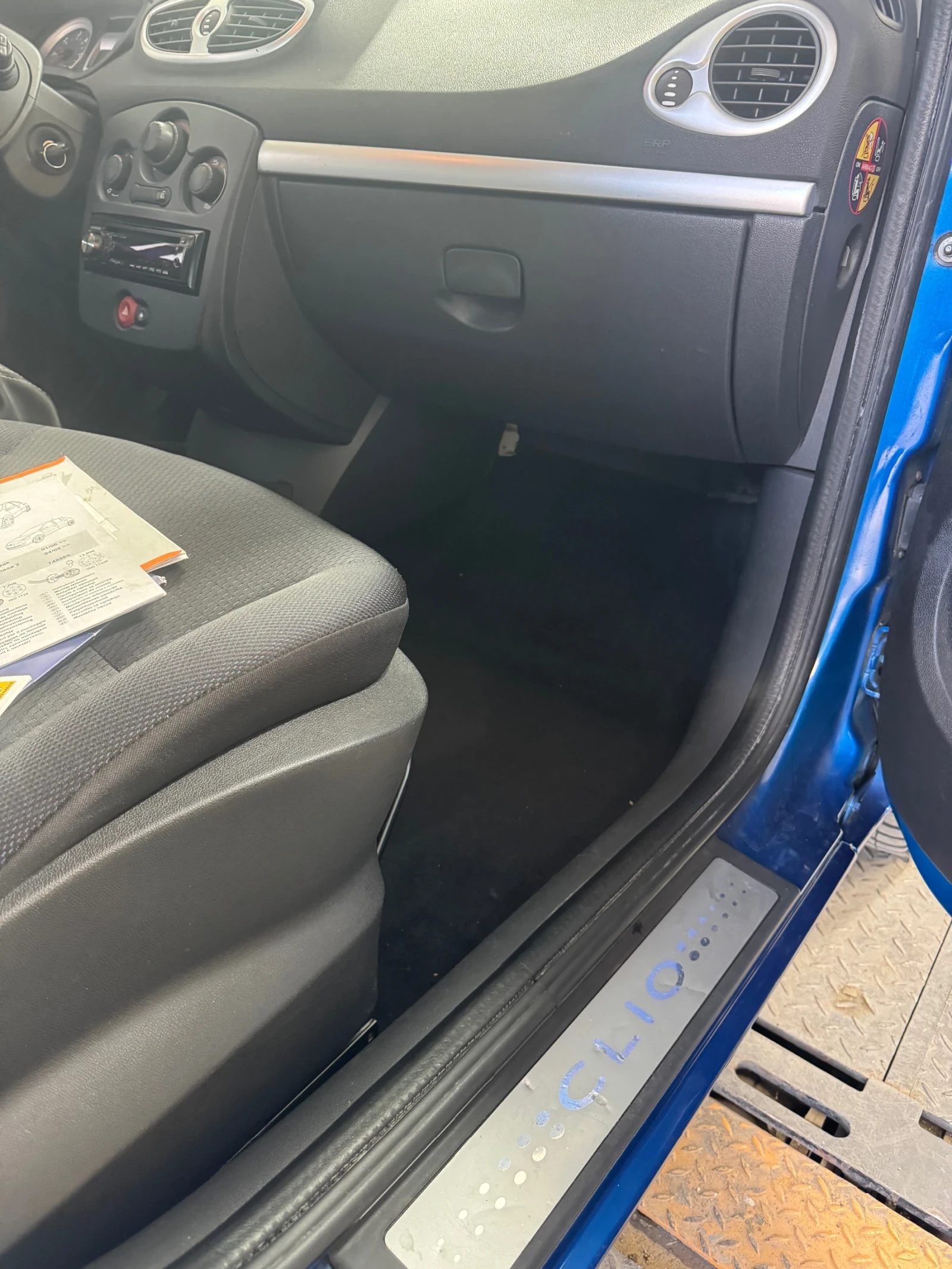 Renault Clio Grand Tour 1.5 dci, снимка 16 - Автомобили и джипове - 56073860