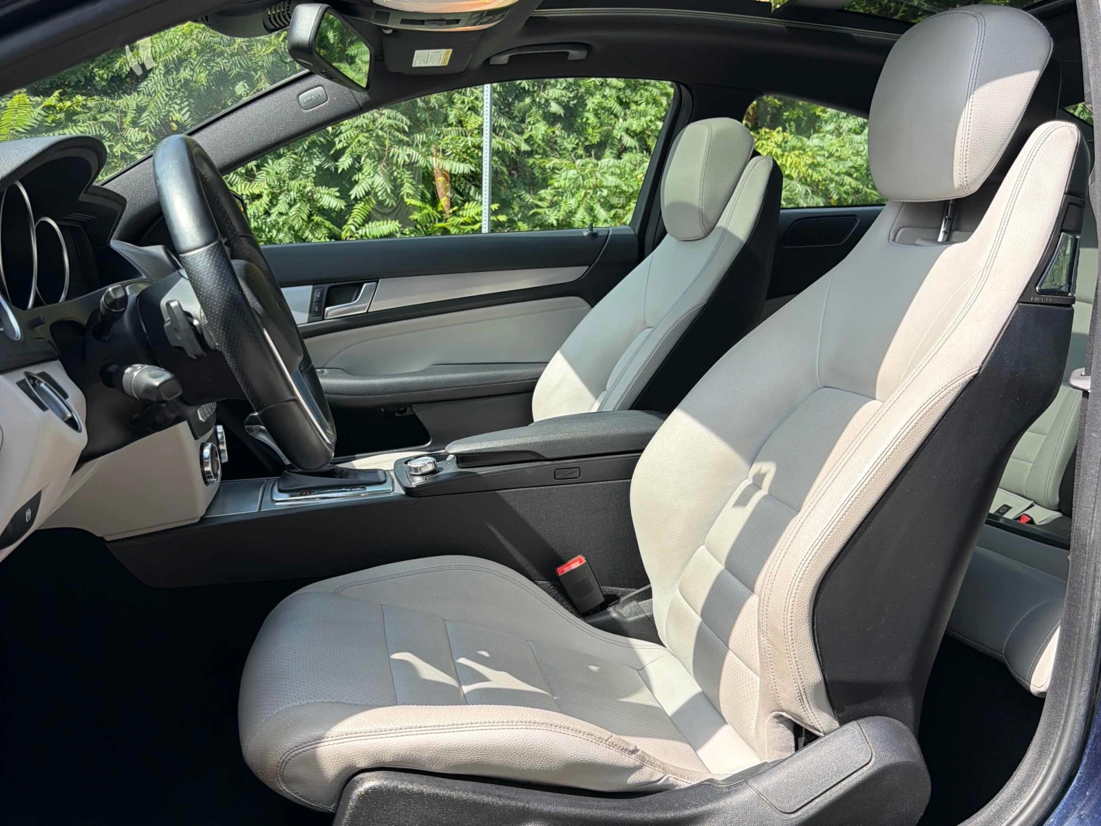 Mercedes-Benz C 350 * CARFAX * COUPE * ПОДГРЕВ * ШИБИДАХ, снимка 11 - Автомобили и джипове - 56122850
