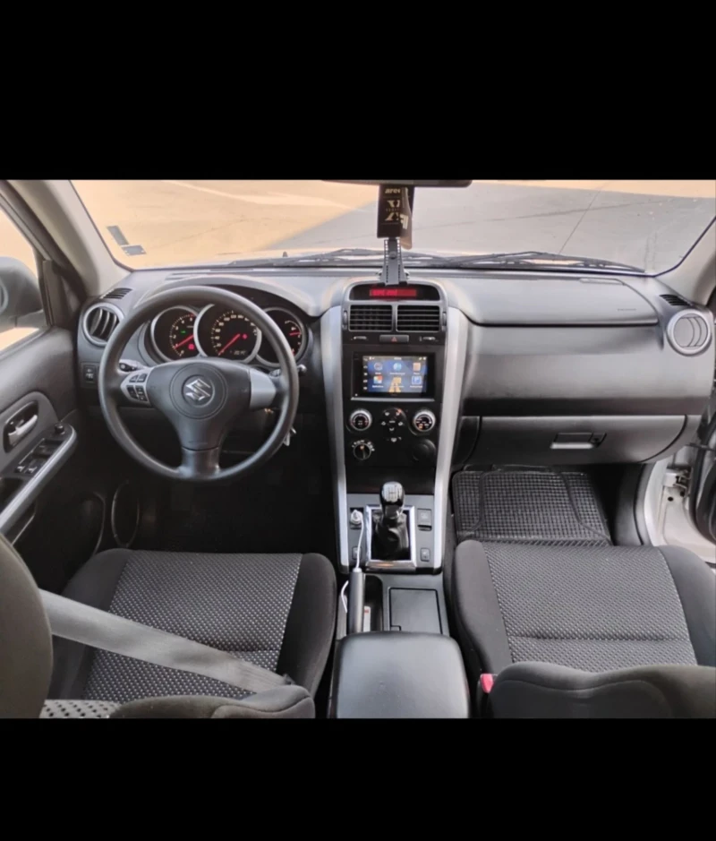 Suzuki Grand vitara 1.9DDIS, снимка 11 - Автомобили и джипове - 47551704