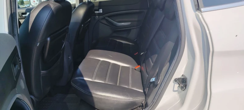 Ford Kuga 2.5i-200к.с, снимка 9 - Автомобили и джипове - 50941299