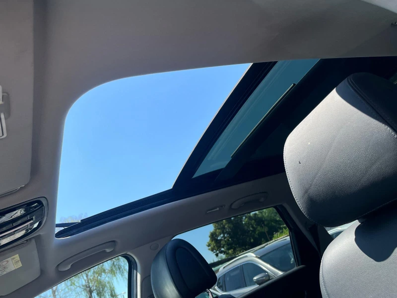 Kia Sorento 2.2 CRDi / AWD / Rebel, снимка 13 - Автомобили и джипове - 52476421