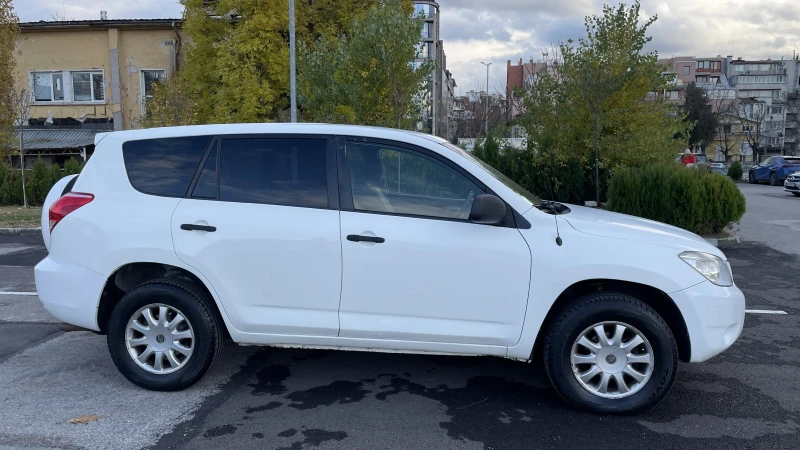 Toyota Rav4, снимка 2 - Автомобили и джипове - 52353912
