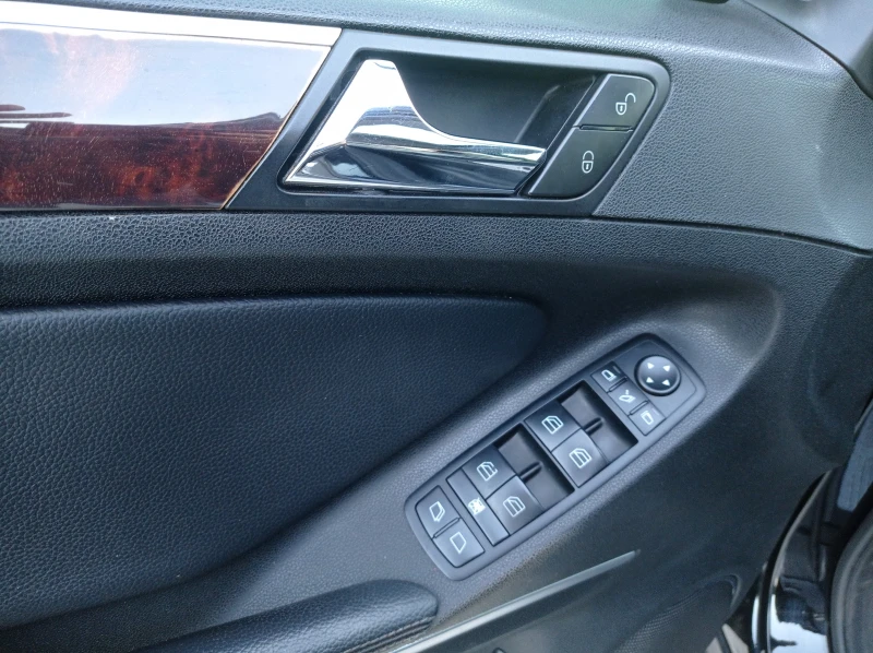 Mercedes-Benz GL 320, снимка 16 - Автомобили и джипове - 52983641