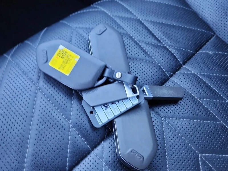 Kia Telluride X PRO * CARFAX * ПОДГРЕВИ* ШИБИДАХ, снимка 8 - Автомобили и джипове - 53336615