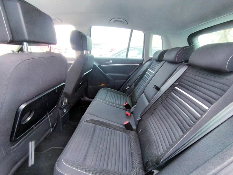 VW Tiguan 2.0 tsi/4-Motion/automat/Swiss , снимка 15 - Автомобили и джипове - 53420935