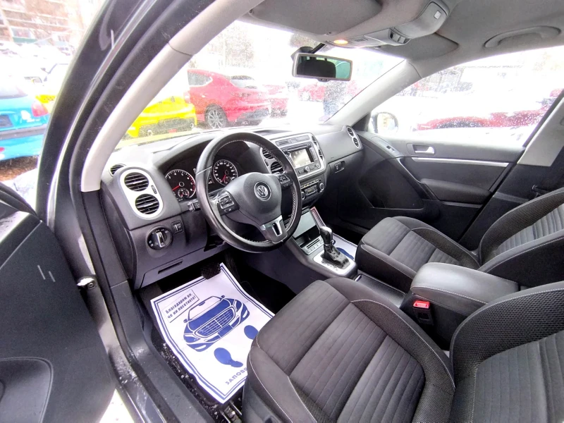 VW Tiguan 2.0 tsi/4-Motion/automat/Swiss , снимка 12 - Автомобили и джипове - 53420935