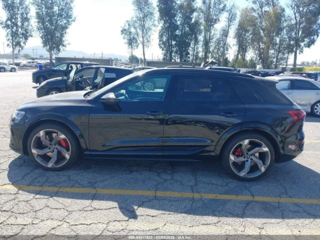 Audi SQ8 E-Tron Prestige Quattro, снимка 14 - Автомобили и джипове - 53993526