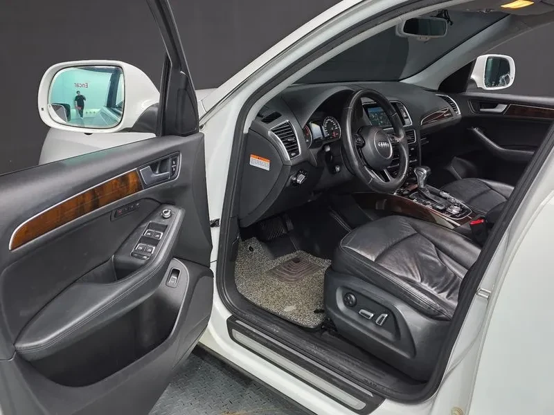 Audi Q5 3.0 TDI Quattro, снимка 10 - Автомобили и джипове - 55130860