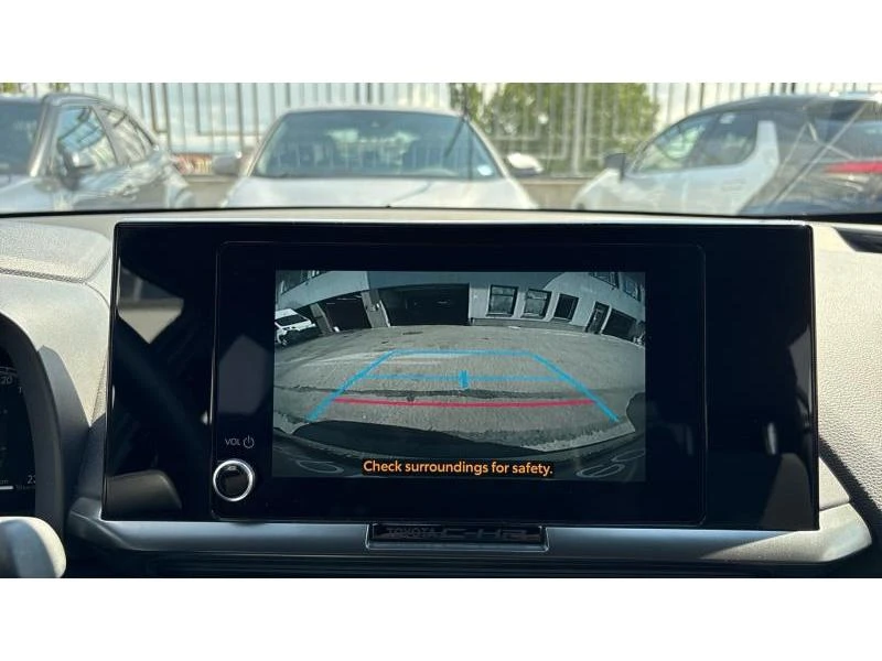 Toyota C-HR 2.0 PHEV COOL, снимка 13 - Автомобили и джипове - 55376470