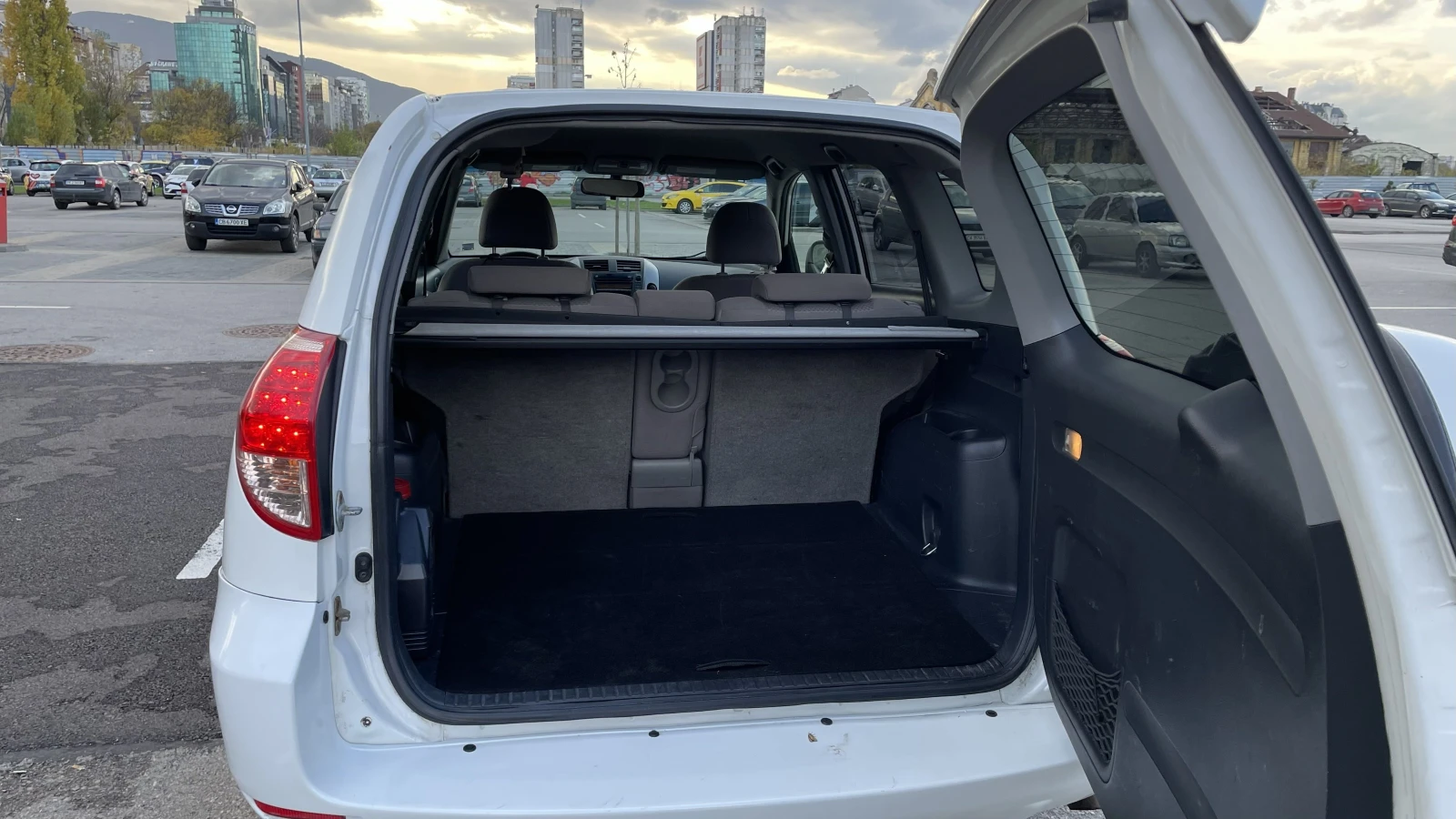 Toyota Rav4  - изображение 7