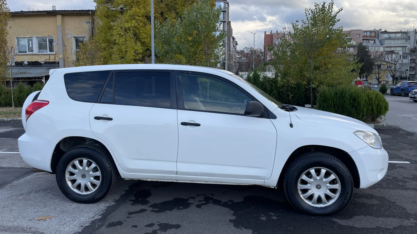 Toyota Rav4  - изображение 2