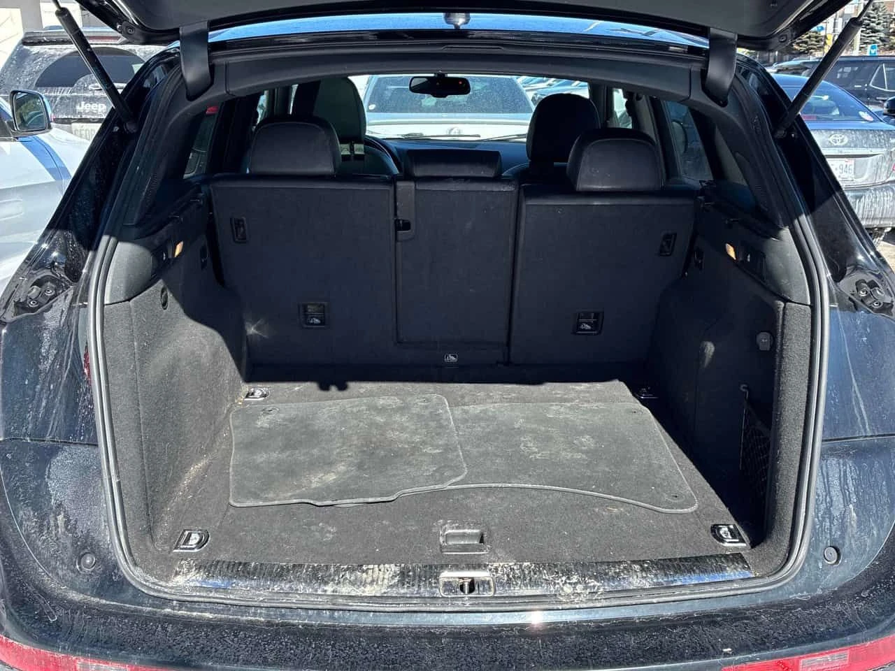 Audi Q5 * 3.0T Technik * CARFAX * ЦЕНА ДО БГ, снимка 12 - Автомобили и джипове - 53709510