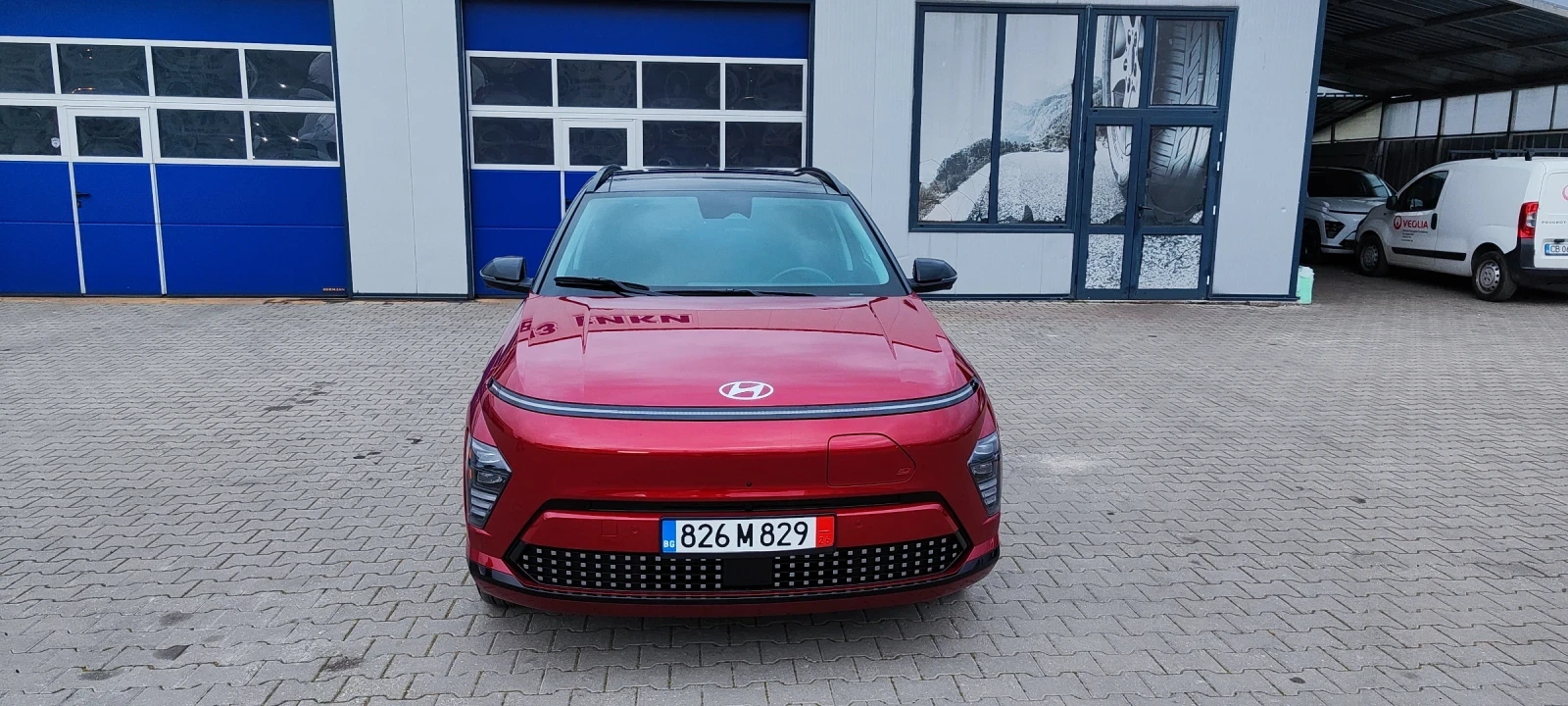 Hyundai Kona Preferred w/Ultimate Package Two-Tone, снимка 3 - Автомобили и джипове - 53954498