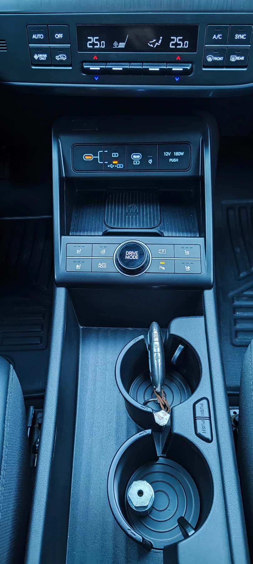 Hyundai Kona Preferred w/Ultimate Package Two-Tone, снимка 11 - Автомобили и джипове - 53954498