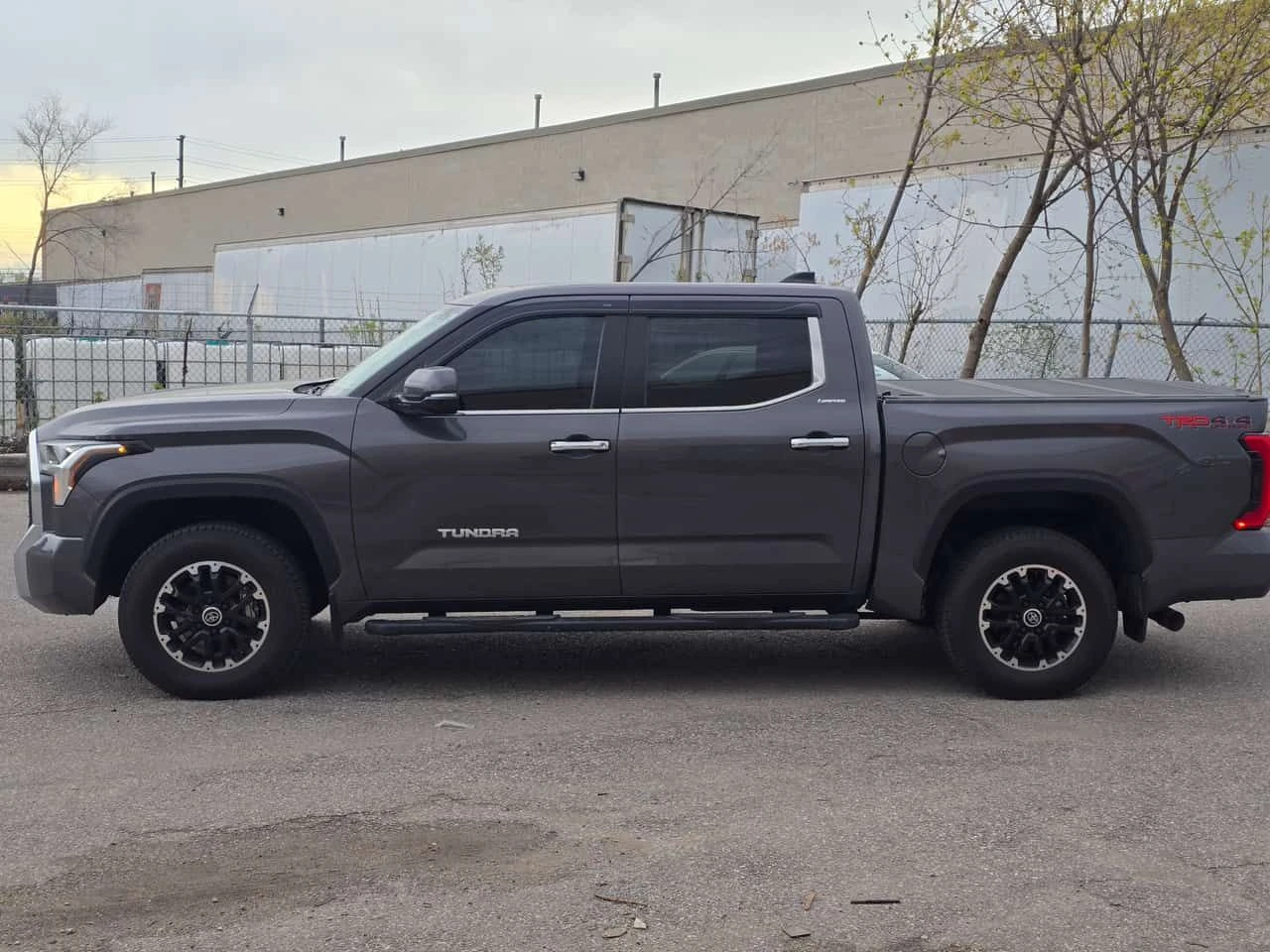 Toyota Tundra | 360 | ПОДГРЕВ | ОБДУХВАНЕ | ПАНОРАМА | , снимка 2 - Автомобили и джипове - 54409920