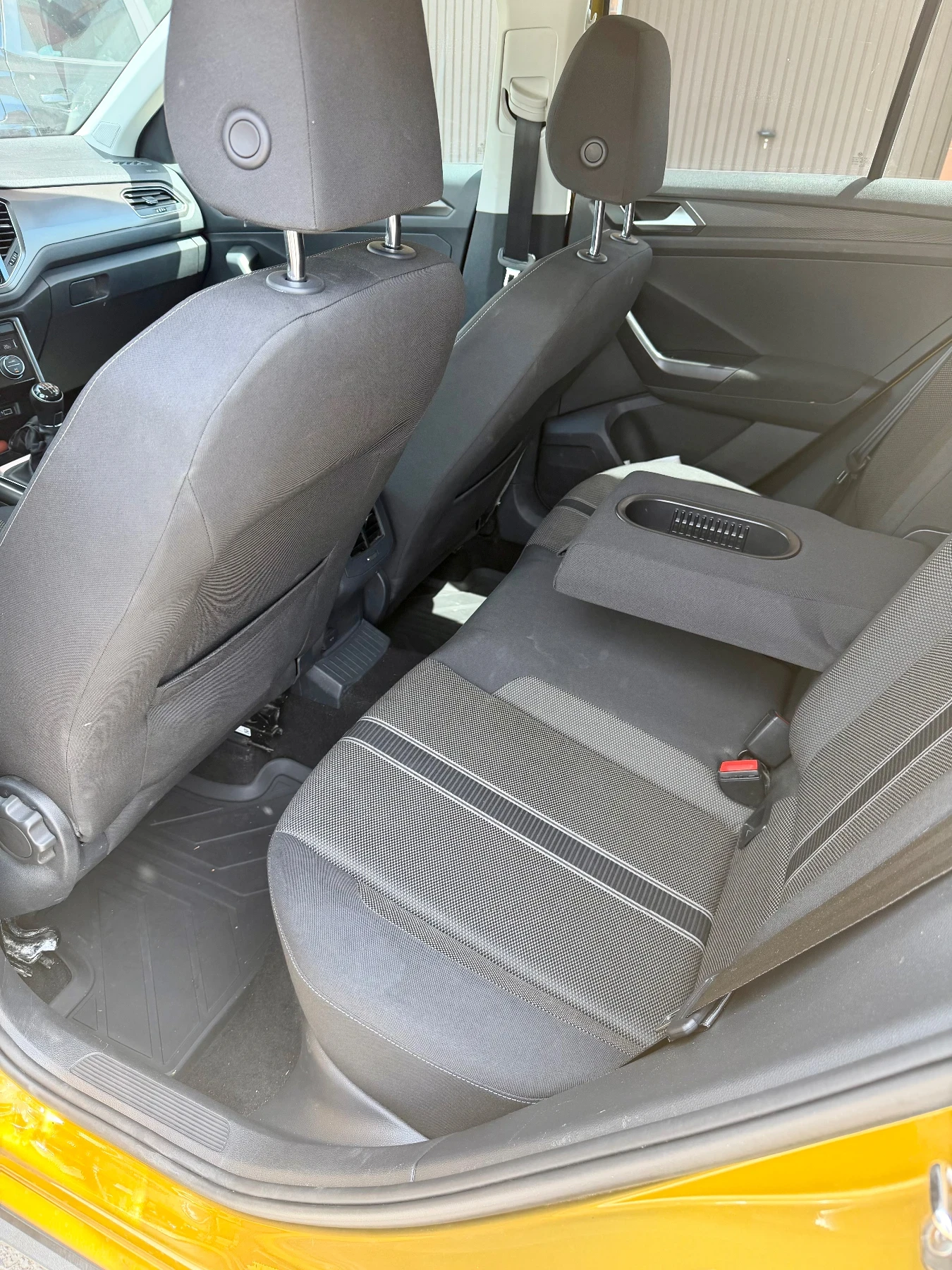 VW T-Roc, снимка 7 - Автомобили и джипове - 54621417