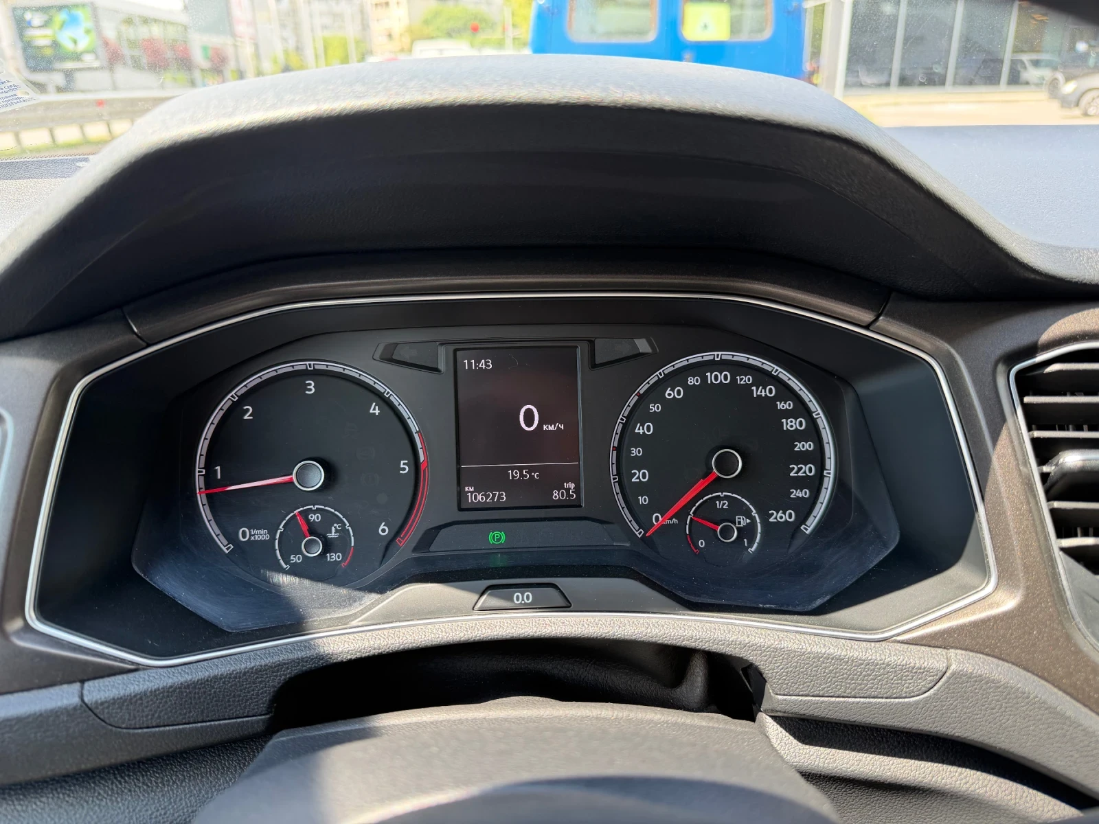 VW T-Roc, снимка 10 - Автомобили и джипове - 54621417