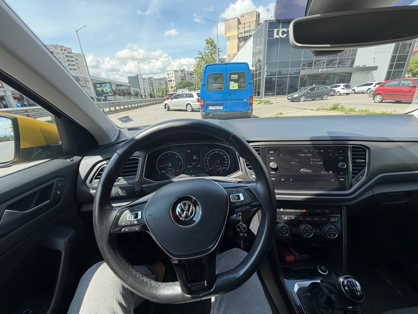VW T-Roc, снимка 9 - Автомобили и джипове - 54621417