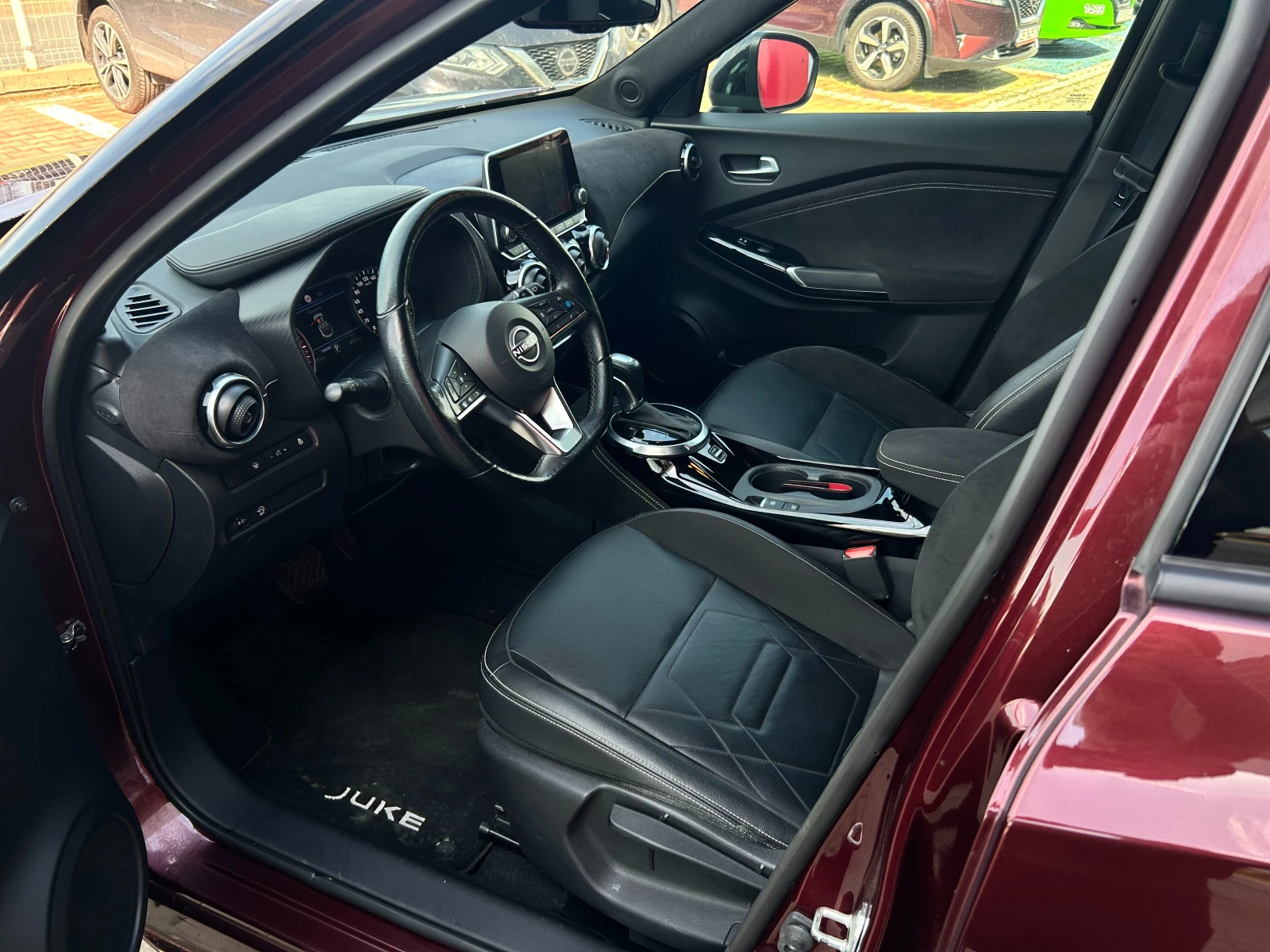 Nissan Juke 1.0 DiG-T N-Design A/T, снимка 4 - Автомобили и джипове - 54740204