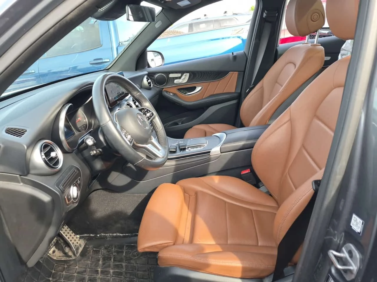 Mercedes-Benz GLC 300 | DISTRONIC| ПОДГРЕВИ| ПАНОРАМА| 2 КЛЮЧА| CARFAX, снимка 8 - Автомобили и джипове - 54827142
