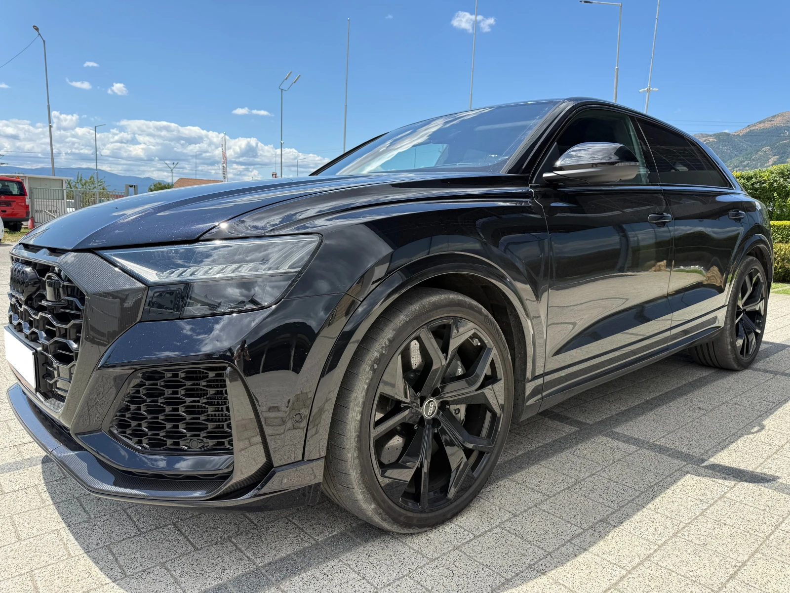 Audi RSQ8 Carbon/Ceramic/B&O/Печка/Теглич/HUD/Full , снимка 4 - Автомобили и джипове - 55415150