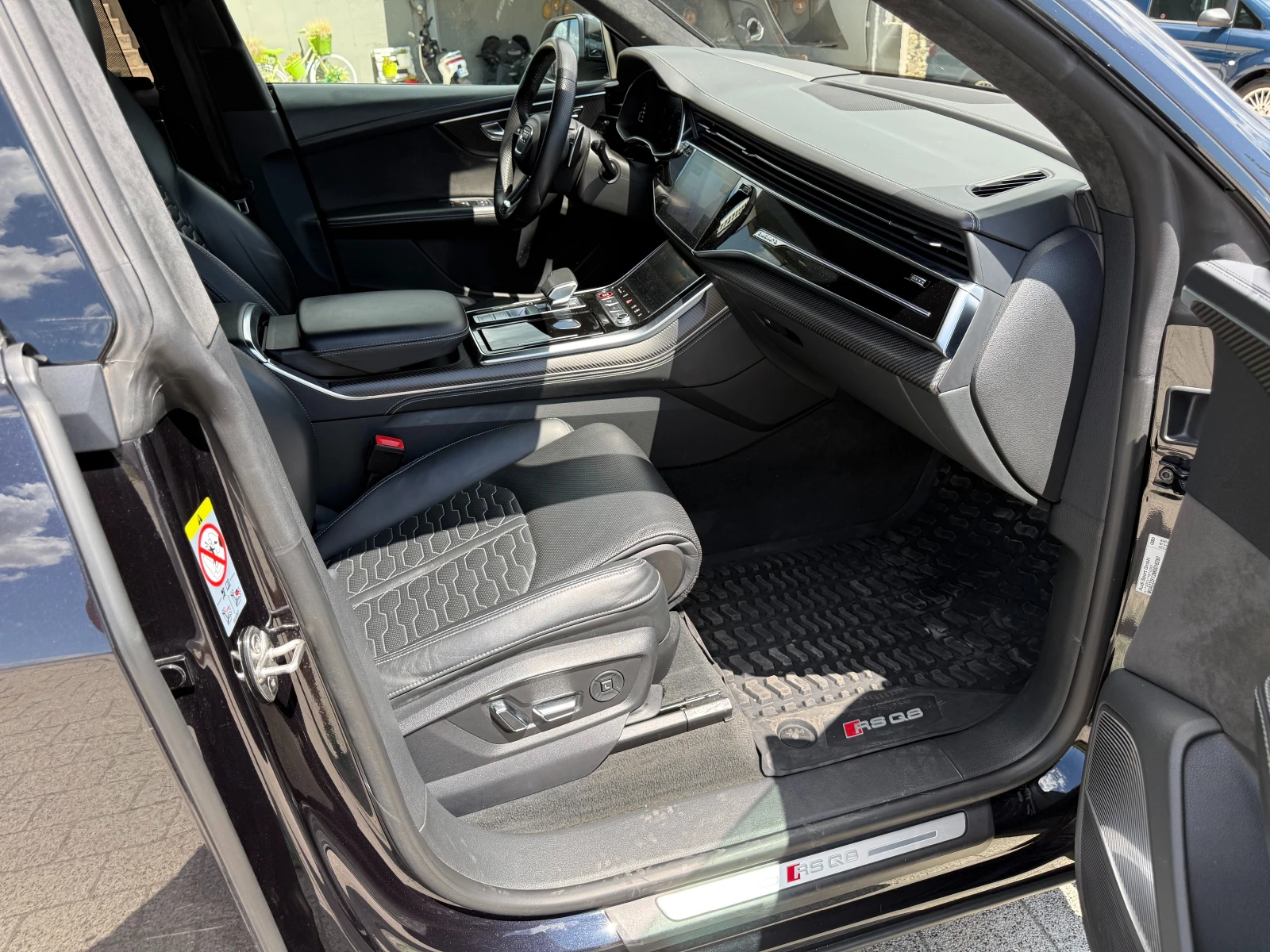 Audi RSQ8 Carbon/Ceramic/B&O/Печка/Теглич/HUD/Full , снимка 9 - Автомобили и джипове - 55415150