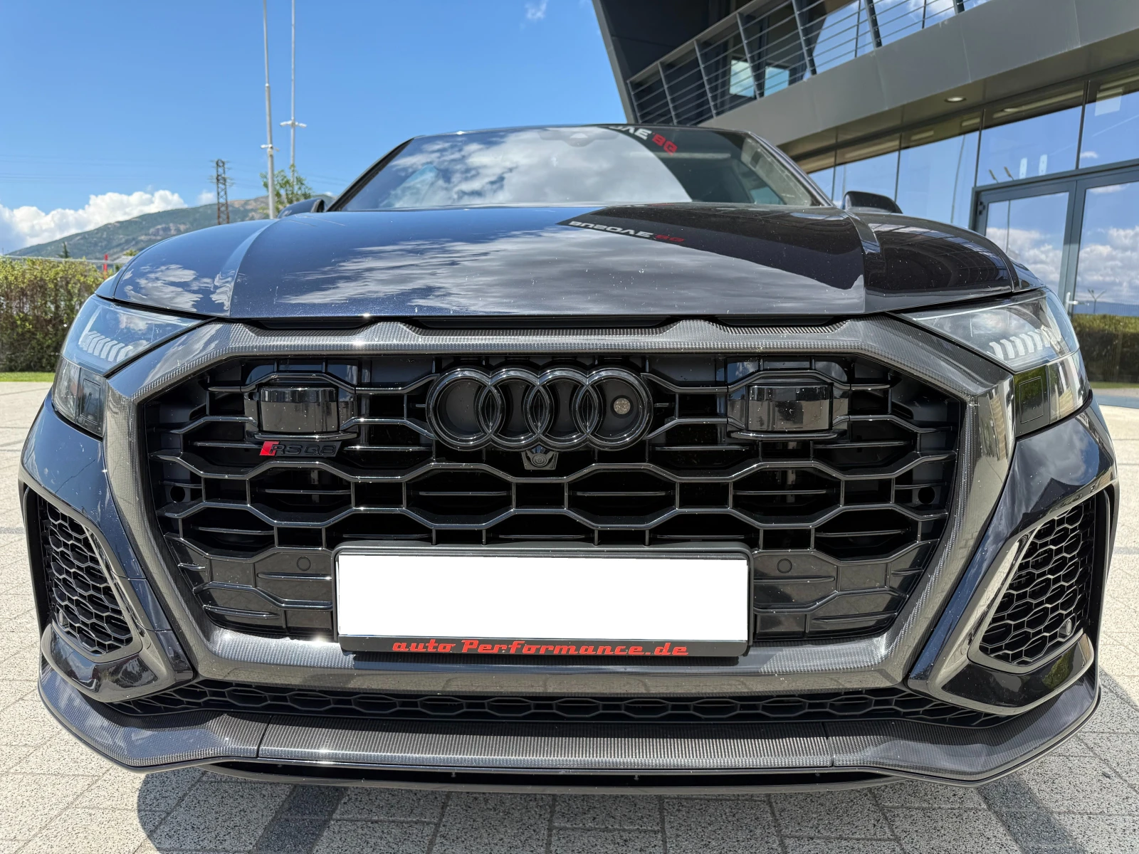 Audi RSQ8 Carbon/Ceramic/B&O/Печка/Теглич/HUD/Full , снимка 3 - Автомобили и джипове - 55415150