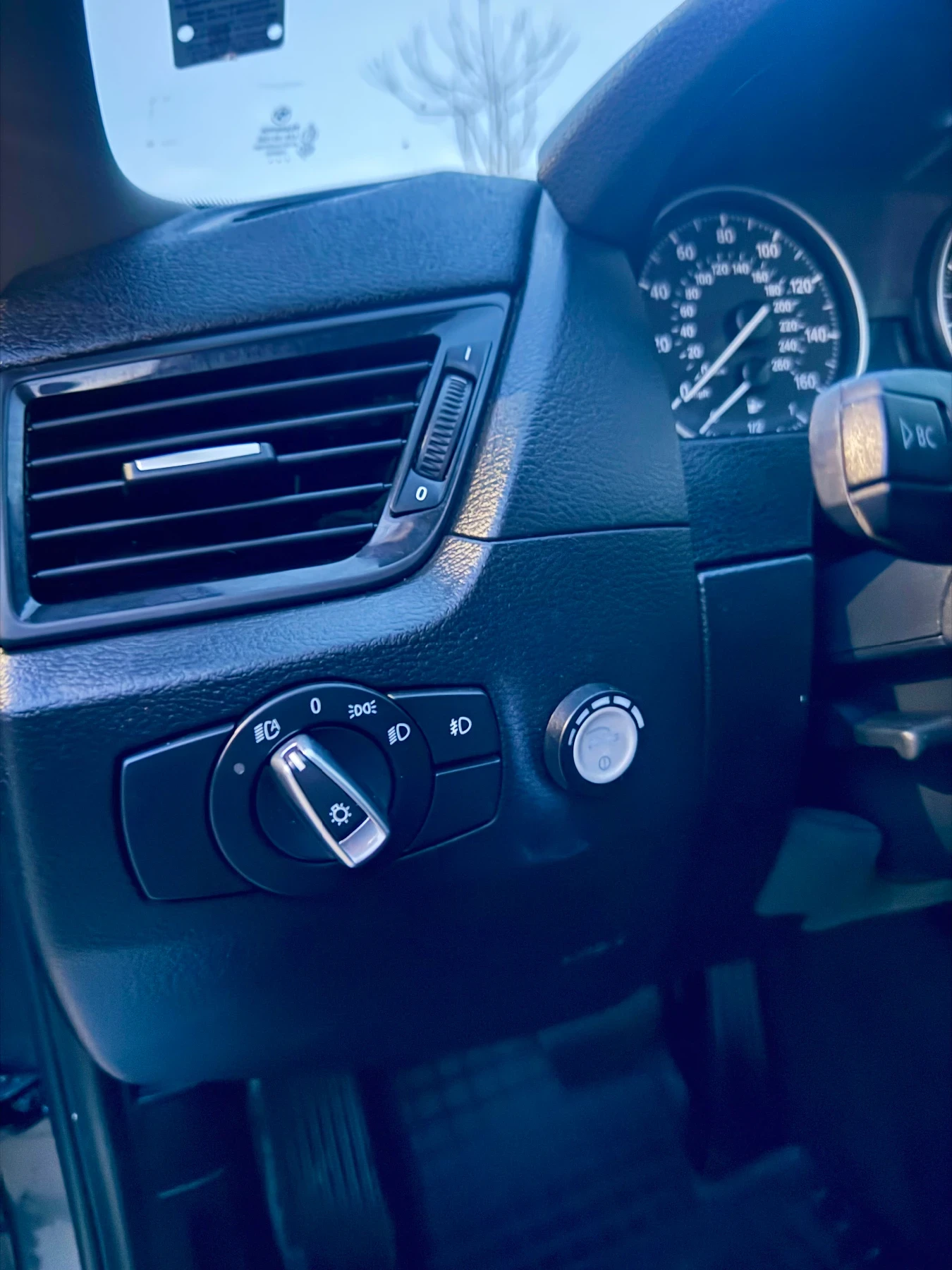 BMW X1 28i xDrive ZF8, снимка 14 - Автомобили и джипове - 56433892