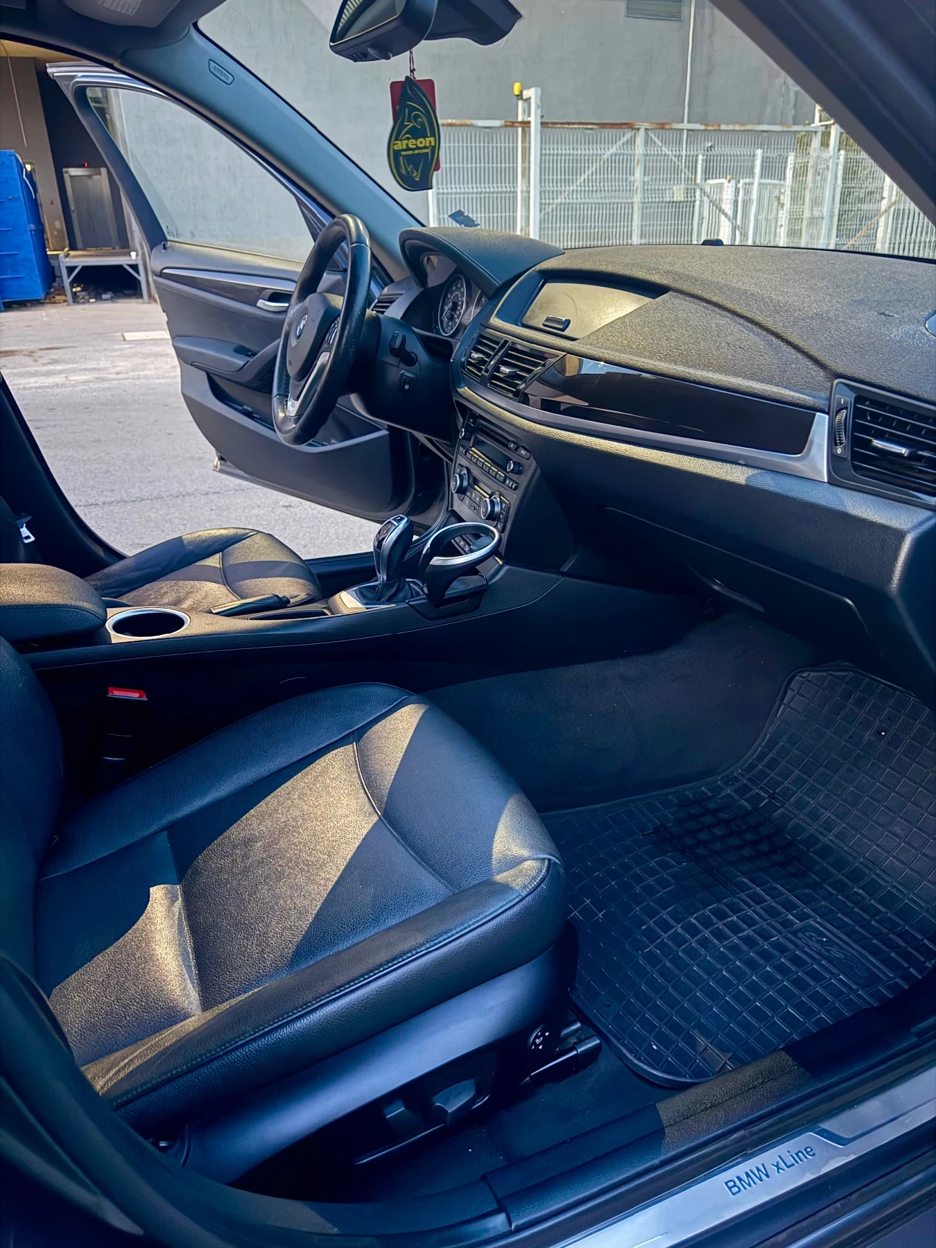 BMW X1 28i xDrive ZF8, снимка 12 - Автомобили и джипове - 56433892