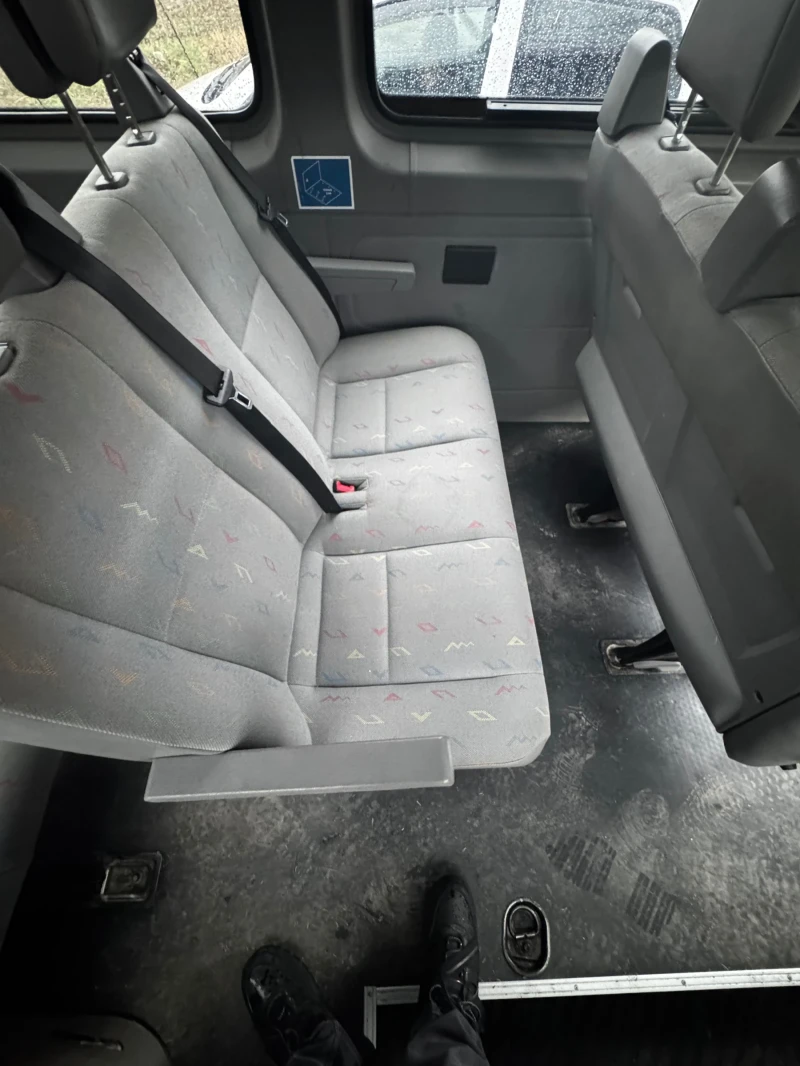 VW Crafter Пътнически, снимка 8 - Бусове и автобуси - 52422691