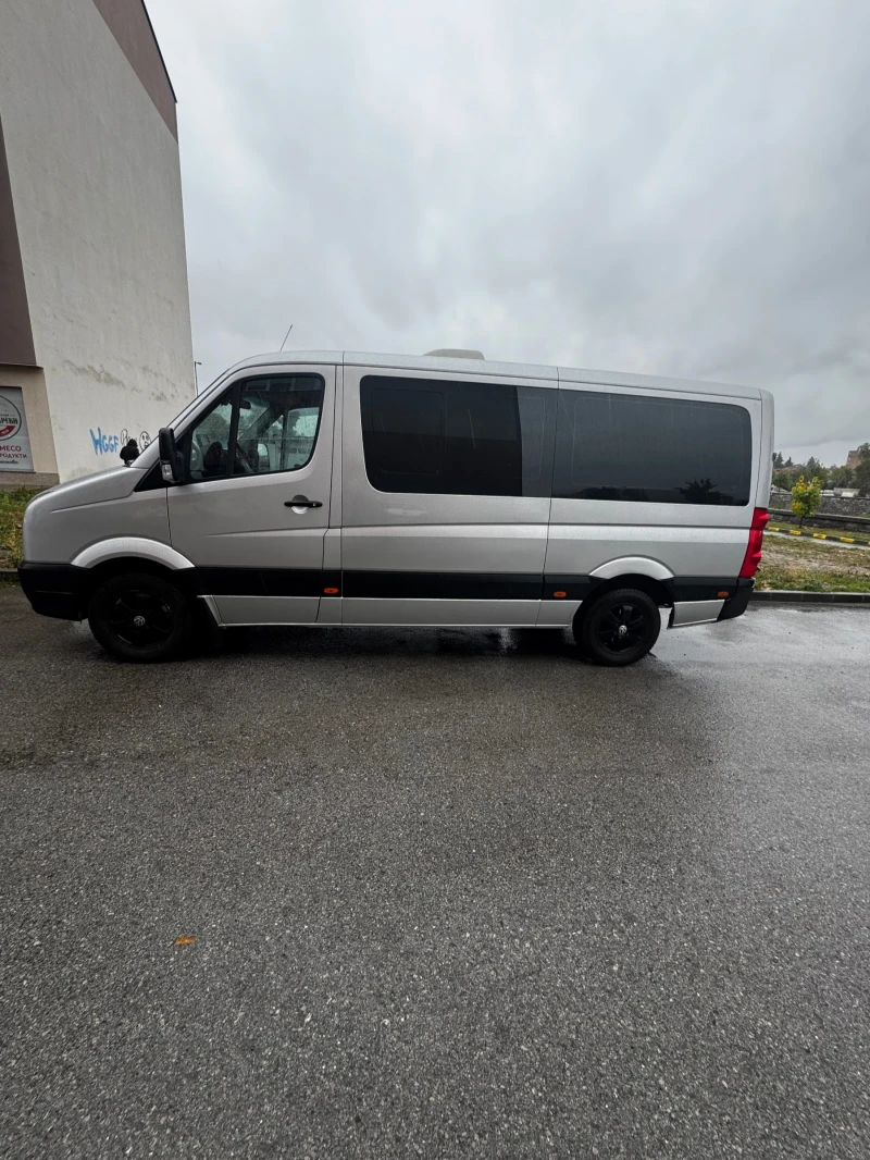 VW Crafter Пътнически, снимка 4 - Бусове и автобуси - 52422691