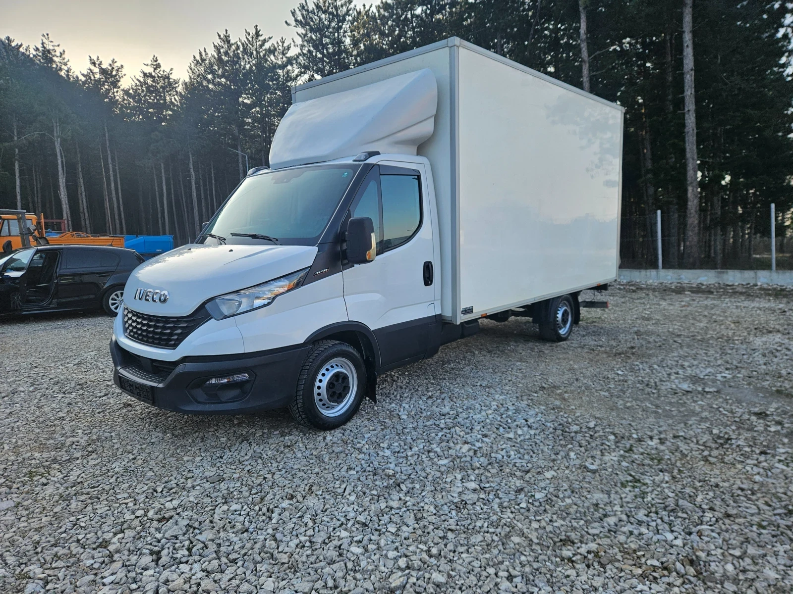 Iveco 35s16 Фургон падаш борд, снимка 3 - Бусове и автобуси - 53831245