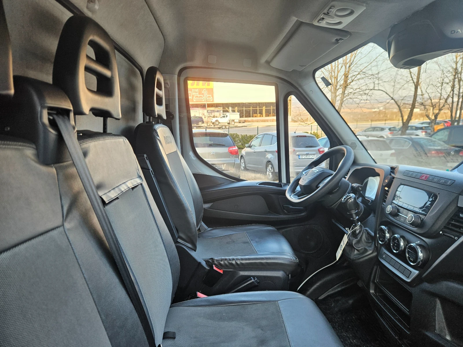 Iveco 35s16 Фургон падаш борд, снимка 9 - Бусове и автобуси - 53831245