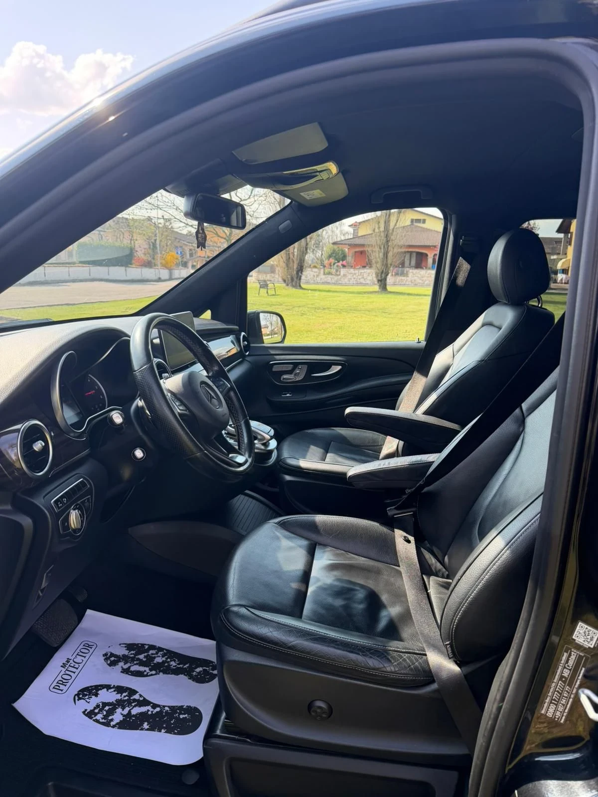 Mercedes-Benz V 250 PREMIUM AVANGARDE 7+ 1, снимка 10 - Бусове и автобуси - 55087971