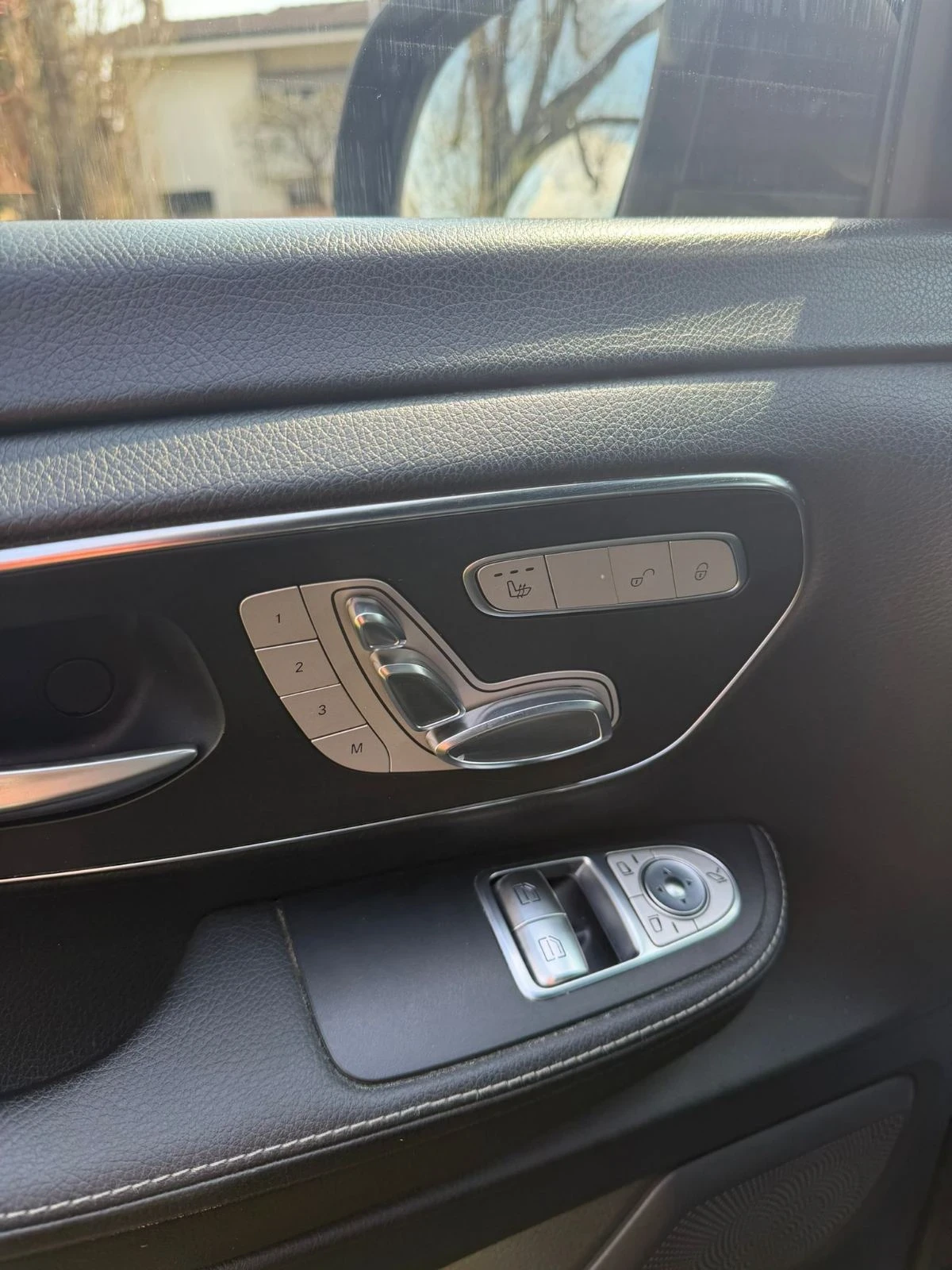 Mercedes-Benz V 250 PREMIUM AVANGARDE 7+ 1, снимка 17 - Бусове и автобуси - 55087971