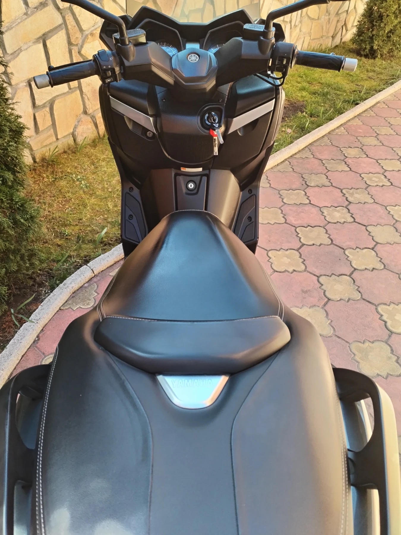 Yamaha X-max 400i ABS 16Г ПЕРФЕКТЕН!!! , снимка 11 - Мотоциклети и мототехника - 53841030