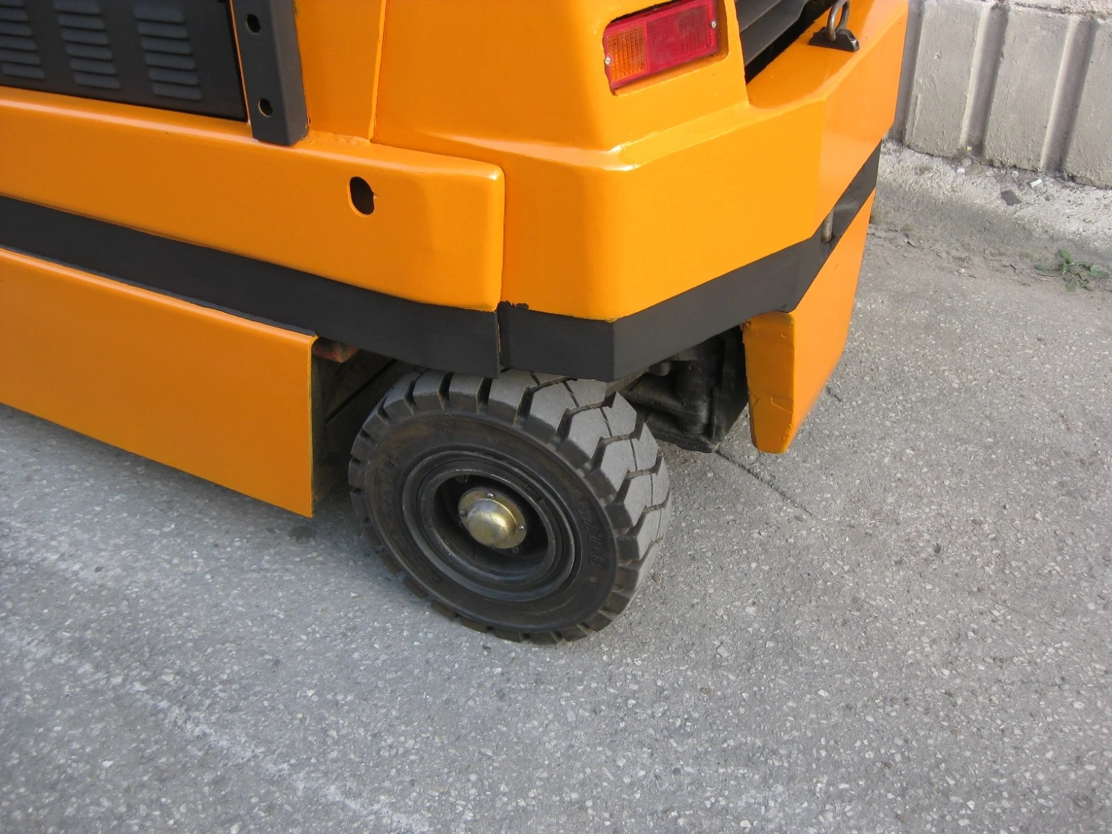  & GV3715.33 | Mobile.bg   4