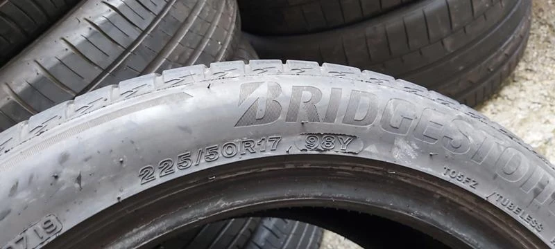 Гуми Летни 225/50R17, снимка 8 - Гуми и джанти - 32282469