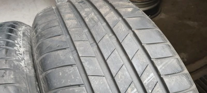 Гуми Летни 225/50R17, снимка 4 - Гуми и джанти - 32282469