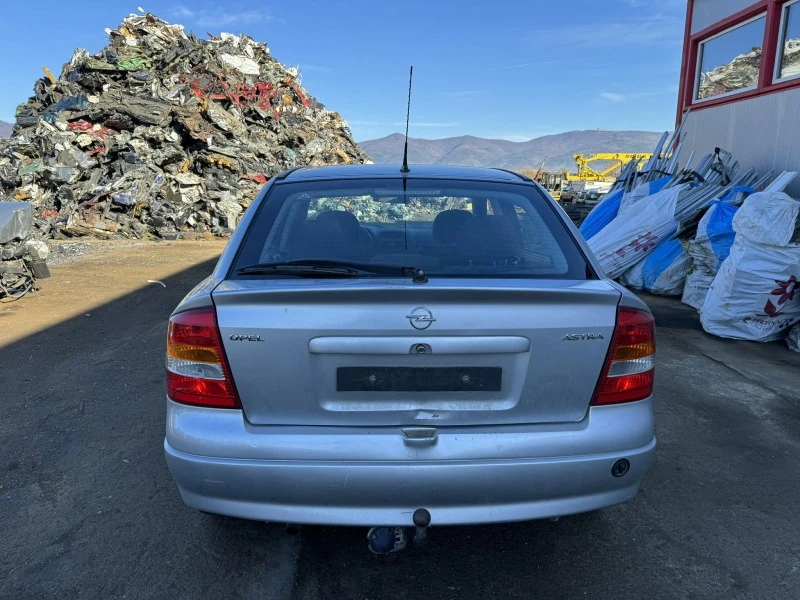 Opel Astra 1.2, снимка 2 - Автомобили и джипове - 42986196