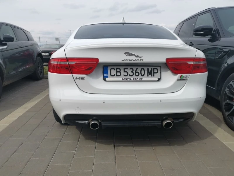 Jaguar XE R-Dynamic 2.0T P300i AWD 1г. Гаранция, снимка 16 - Автомобили и джипове - 46239853