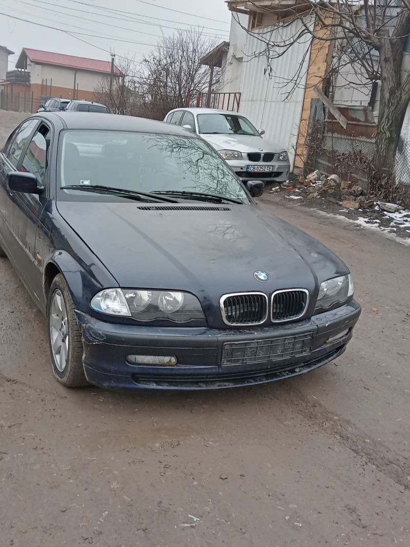 BMW 318 118 к.с на части , снимка 1 - Автомобили и джипове - 49293798