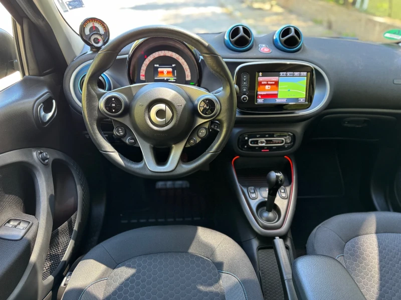 Smart Forfour EQ Cabrio, LED, Navi, Камера, Дисттроник, снимка 10 - Автомобили и джипове - 52021205