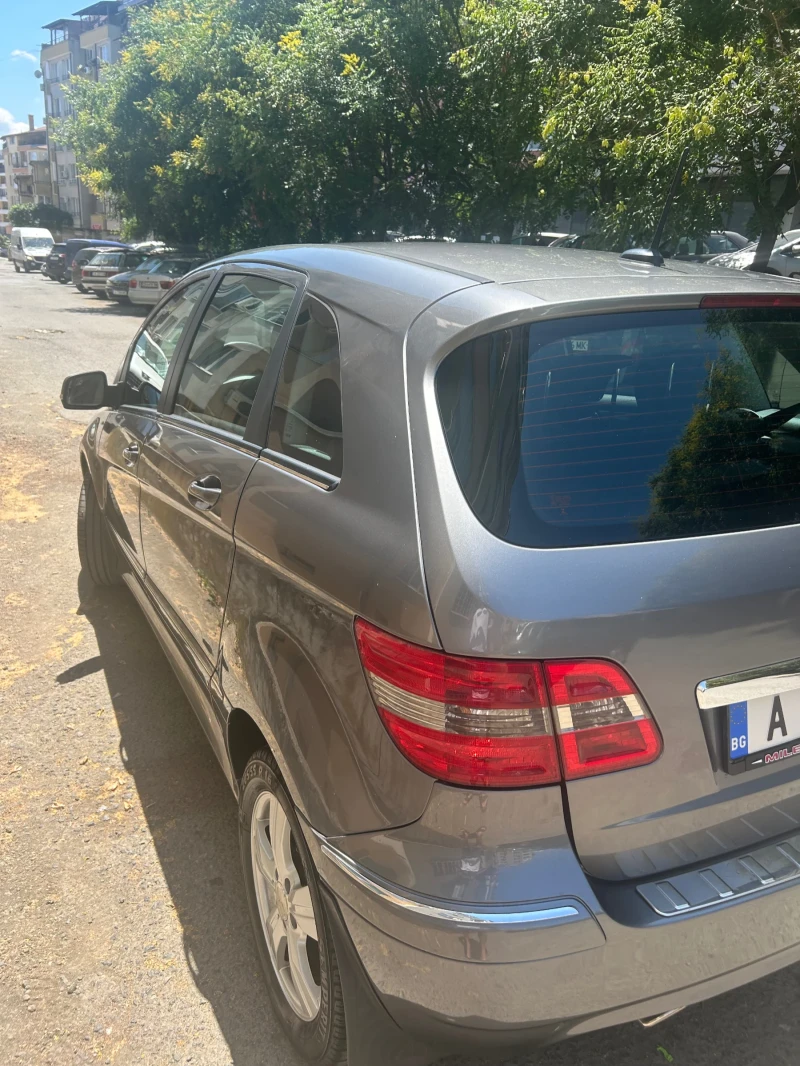 Mercedes-Benz B 180 Face lift!, снимка 4 - Автомобили и джипове - 52260441