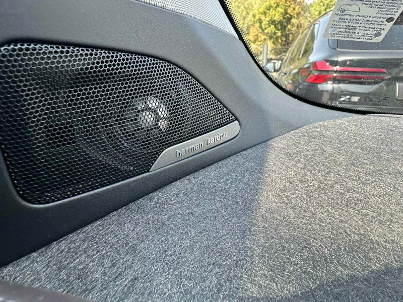 BMW i3 PANO/ CAMERA/ Keyless-Go /Harman Kardon, снимка 6 - Автомобили и джипове - 51668583