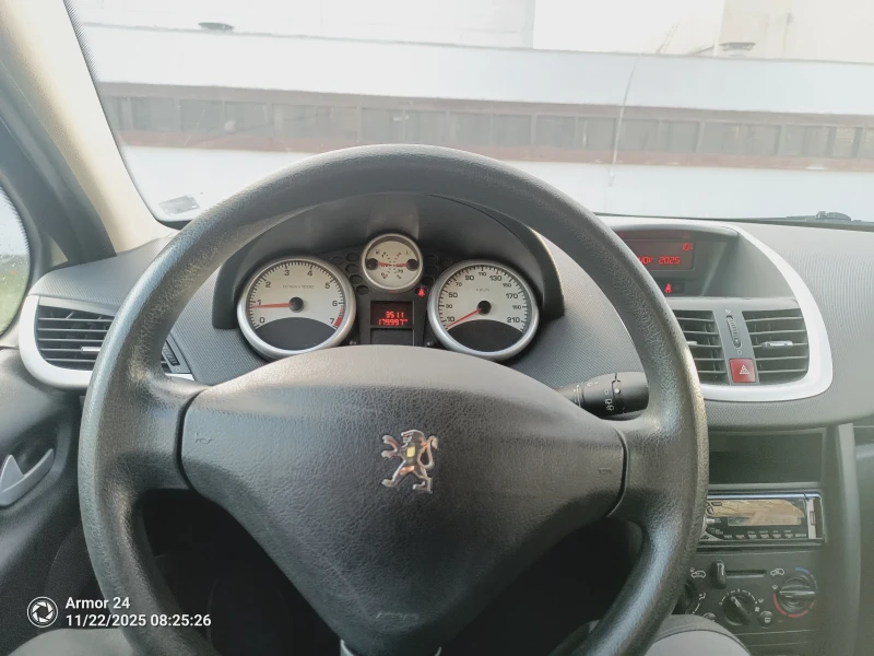 Peugeot 207 1.4, снимка 10 - Автомобили и джипове - 52499863