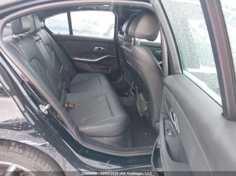 BMW 330 Xi* B48* M-Pack* Digital, снимка 10 - Автомобили и джипове - 52773274